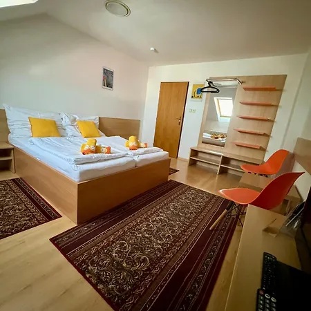 Ludor Guest house Straznice